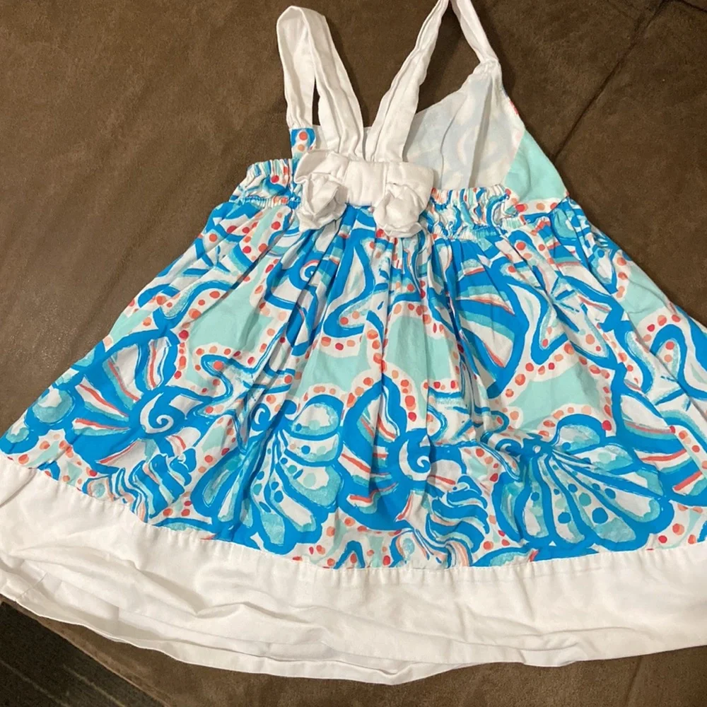 Gymboree seashell style dress. 6-12m Bow in back. Super pretty.